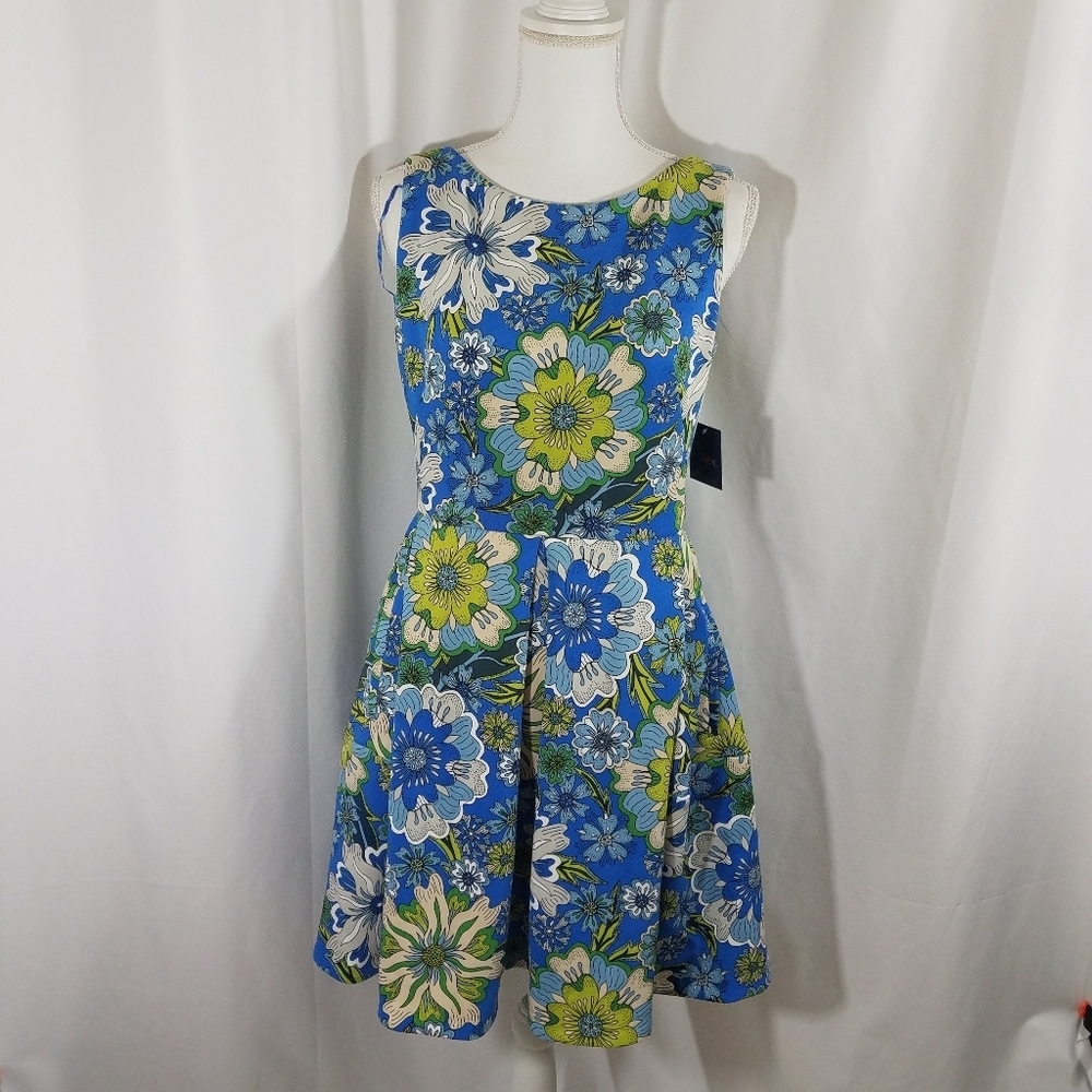 J Taylor Aline Dress Size 6 NWT